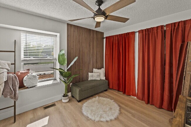 Building Photo - Modern Comfort Meets Charm – Beautifully U...