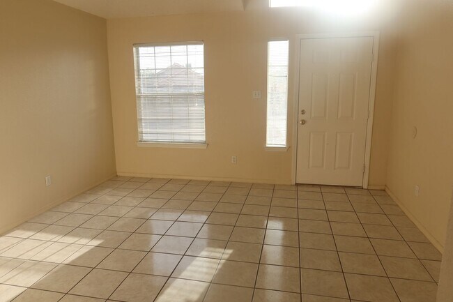 Building Photo - 3704 Leticia St