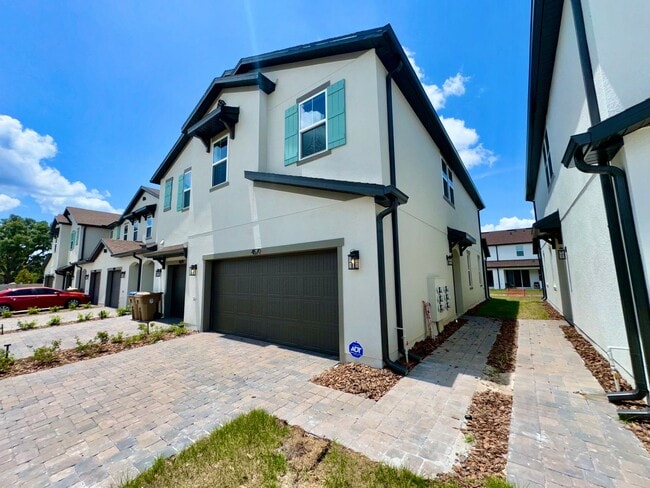 Building Photo - 4570 Small Creek Rd