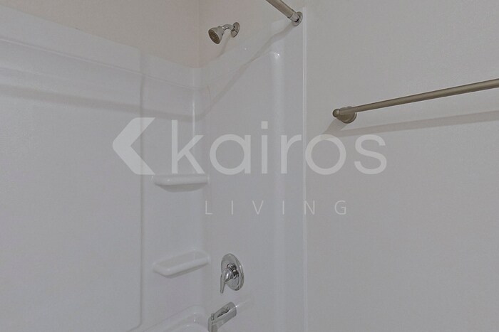 Building Photo - 107 Overstreet Way