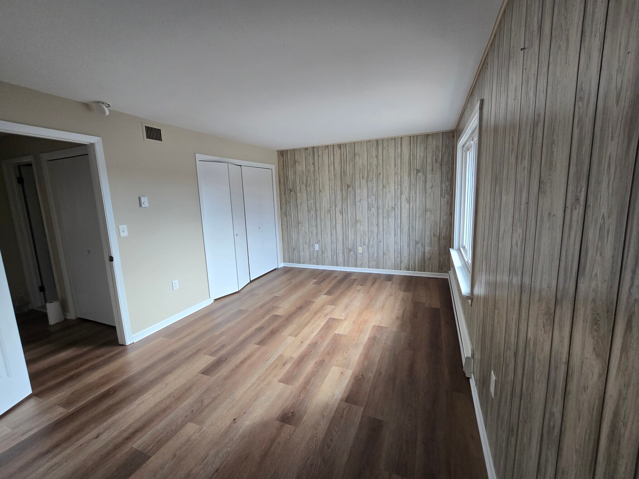 Building Photo - 11 Cedarland Ct