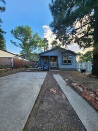 Building Photo - Available NOW! Home in Christmas Tree estates