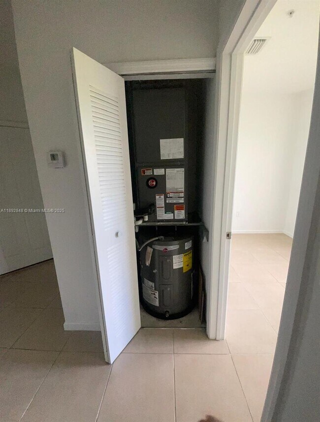 Building Photo - 11202 NW 83rd St