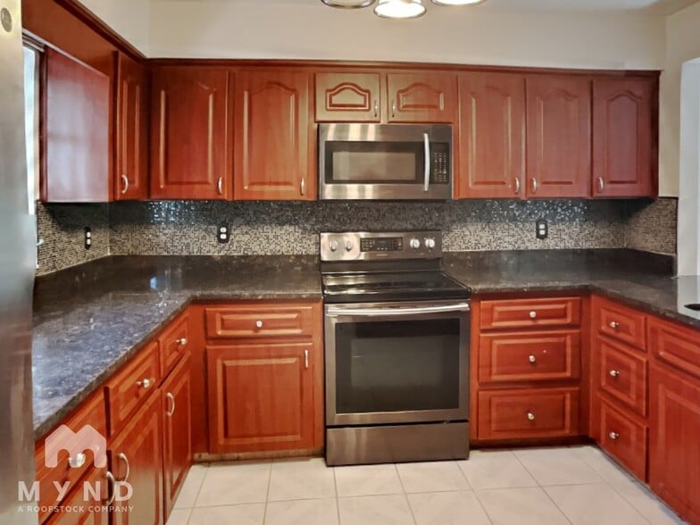 Building Photo - 7296 Daniel Webster Dr