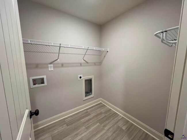 Building Photo - 122 Boundary Dr