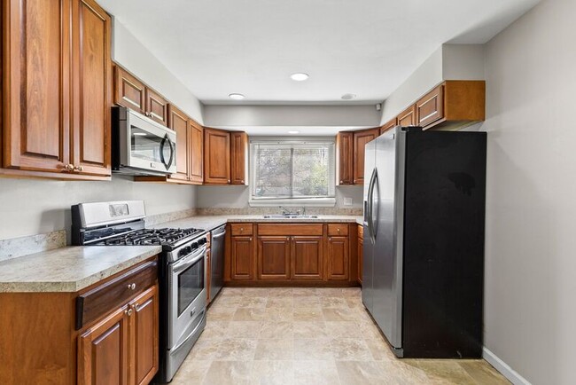 Building Photo - 840 Daniel Boone Dr