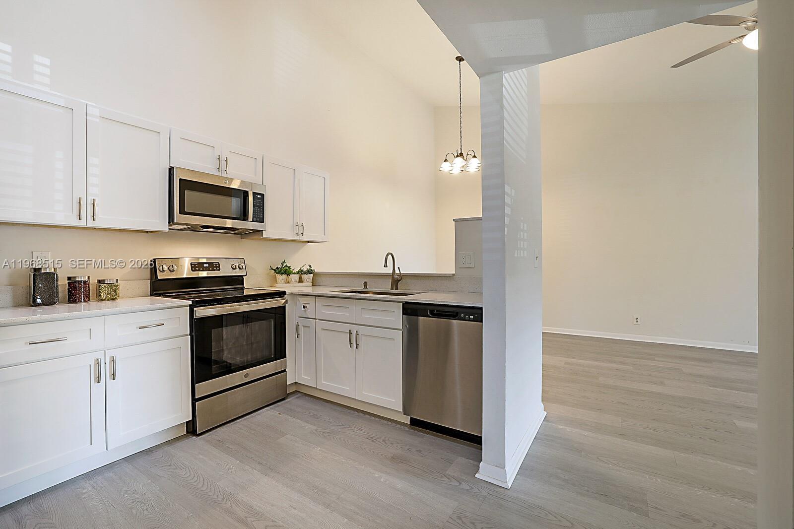 Building Photo - 6327 Chasewood Dr