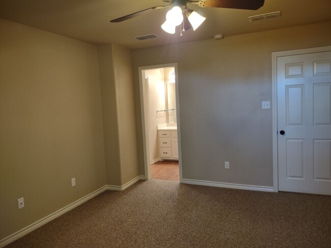 Building Photo - Prestigious 3/3/2 Home in Lubbock Cooper School District.