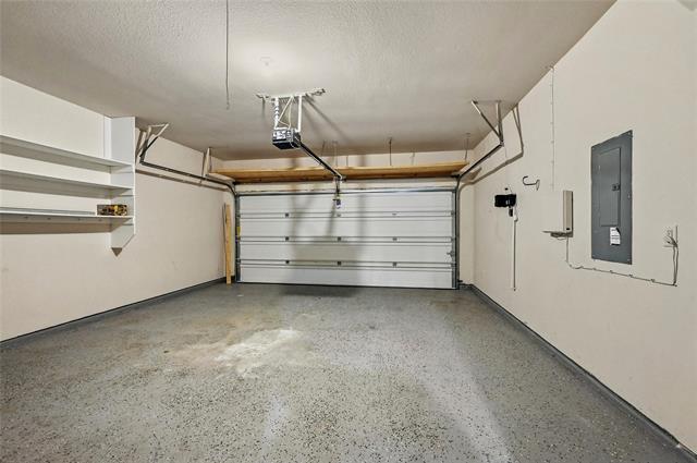 Building Photo - 1512 Greenbrier Dr
