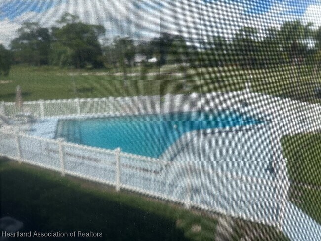 Building Photo - 5768 Matanzas Dr