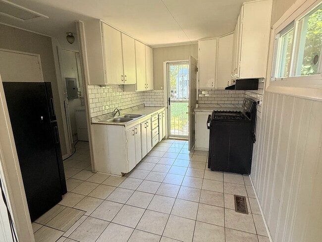Building Photo - 5269 N 68th St