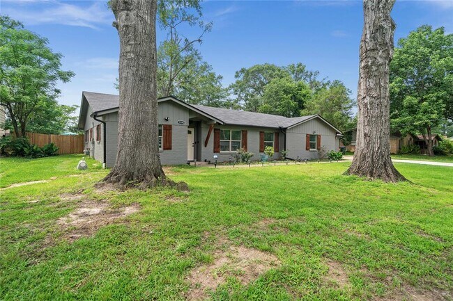 Building Photo - 11142 County Rd 2206