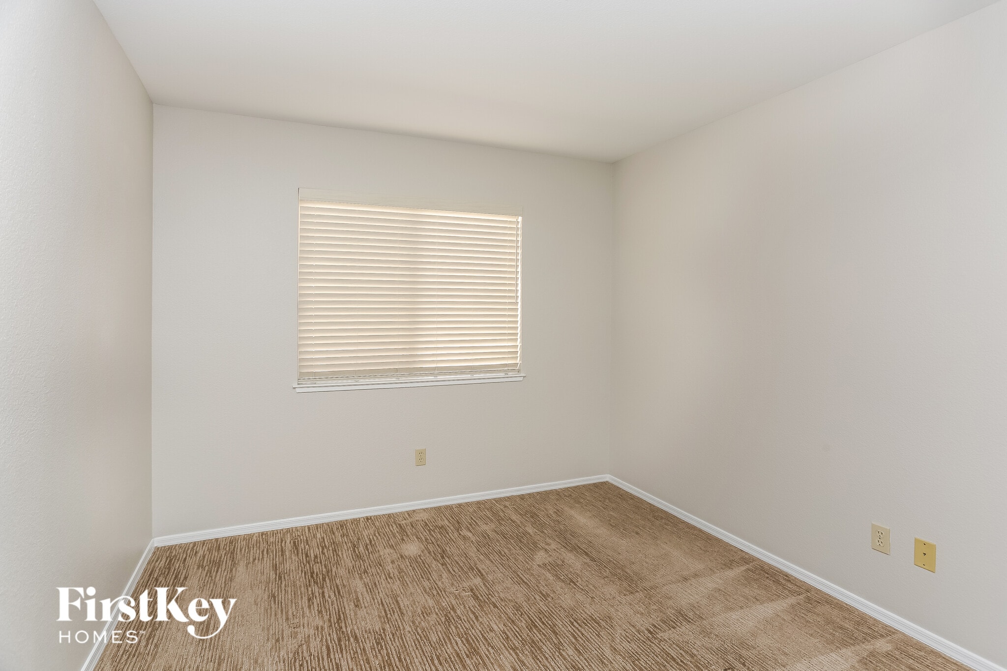 Building Photo - 4421 Inez Dr