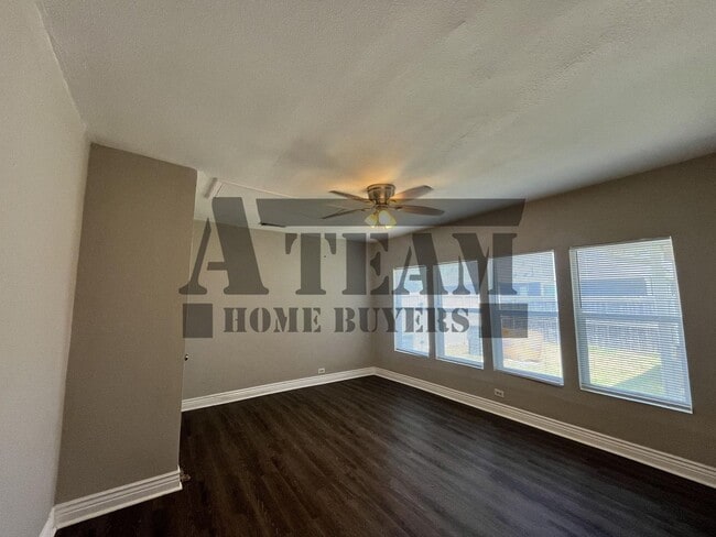 Building Photo - Modern 4 Bedroom 2 Bathroom home for rent!