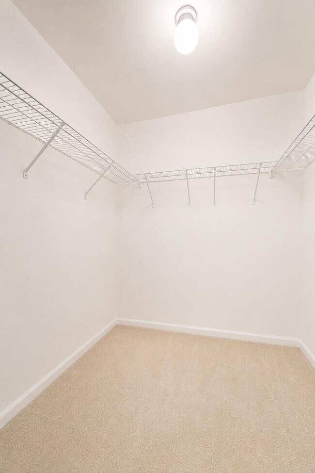 Building Photo - 9900 S Ocean Dr