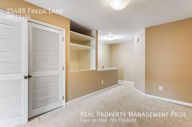 Building Photo - 25488 Freda Ln