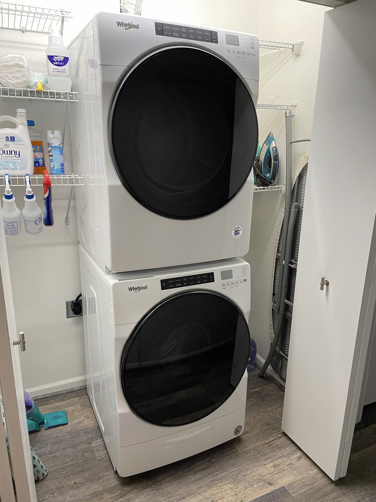 Laundry - 2956 Kentville Dr