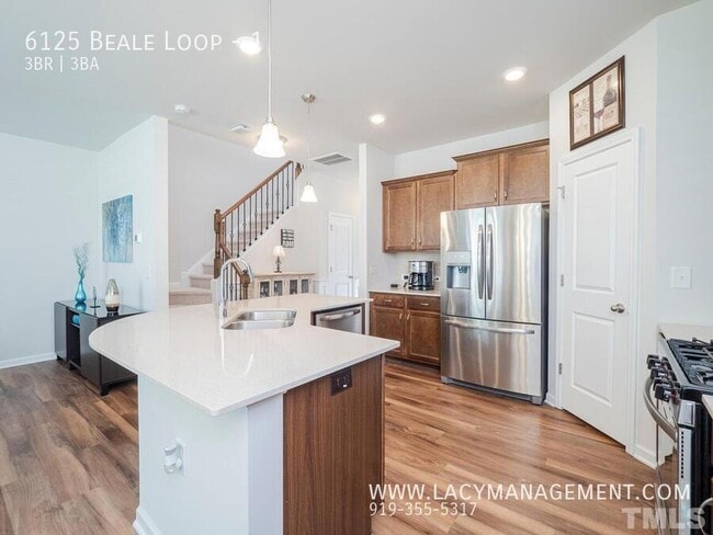 Building Photo - 6125 Beale Loop