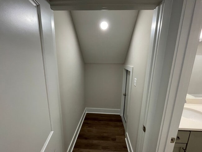 Building Photo - 2BD / 2BA FOR RENT