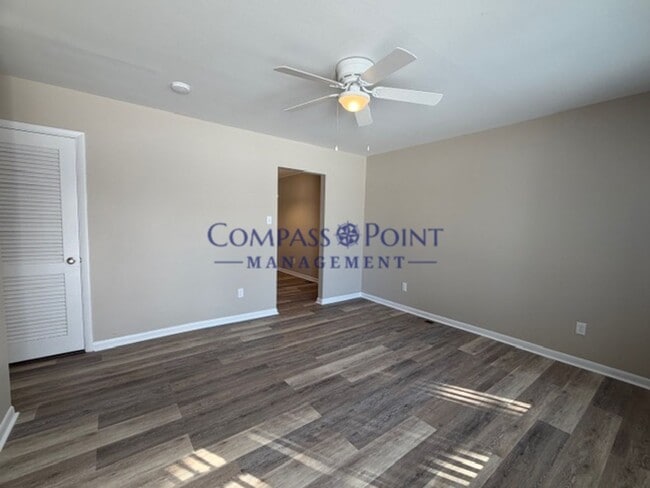 Building Photo - Newly Renovated Just For You! First Month's Rent Free!!