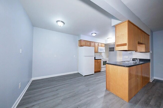 Building Photo - 260 W Unadilla St