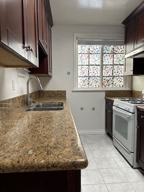 Building Photo - 367 Burchett St