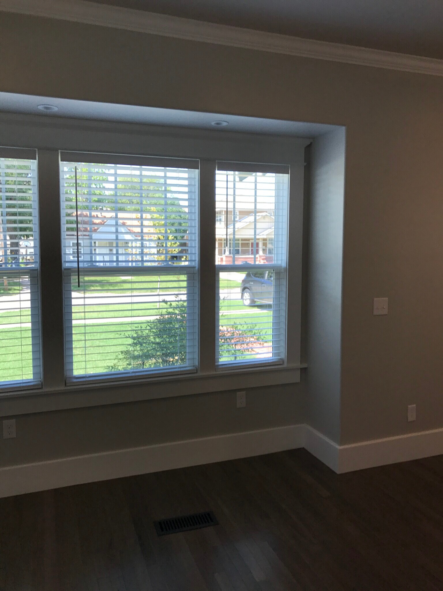 Kitchen - Front window - 737 Jenkins Ave