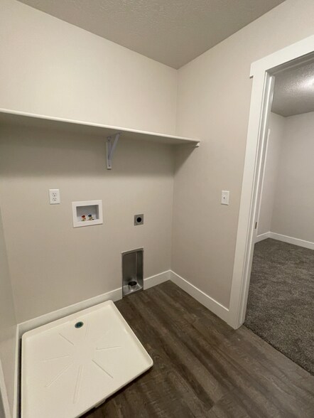 Laundry - 4067 S 2800 W
