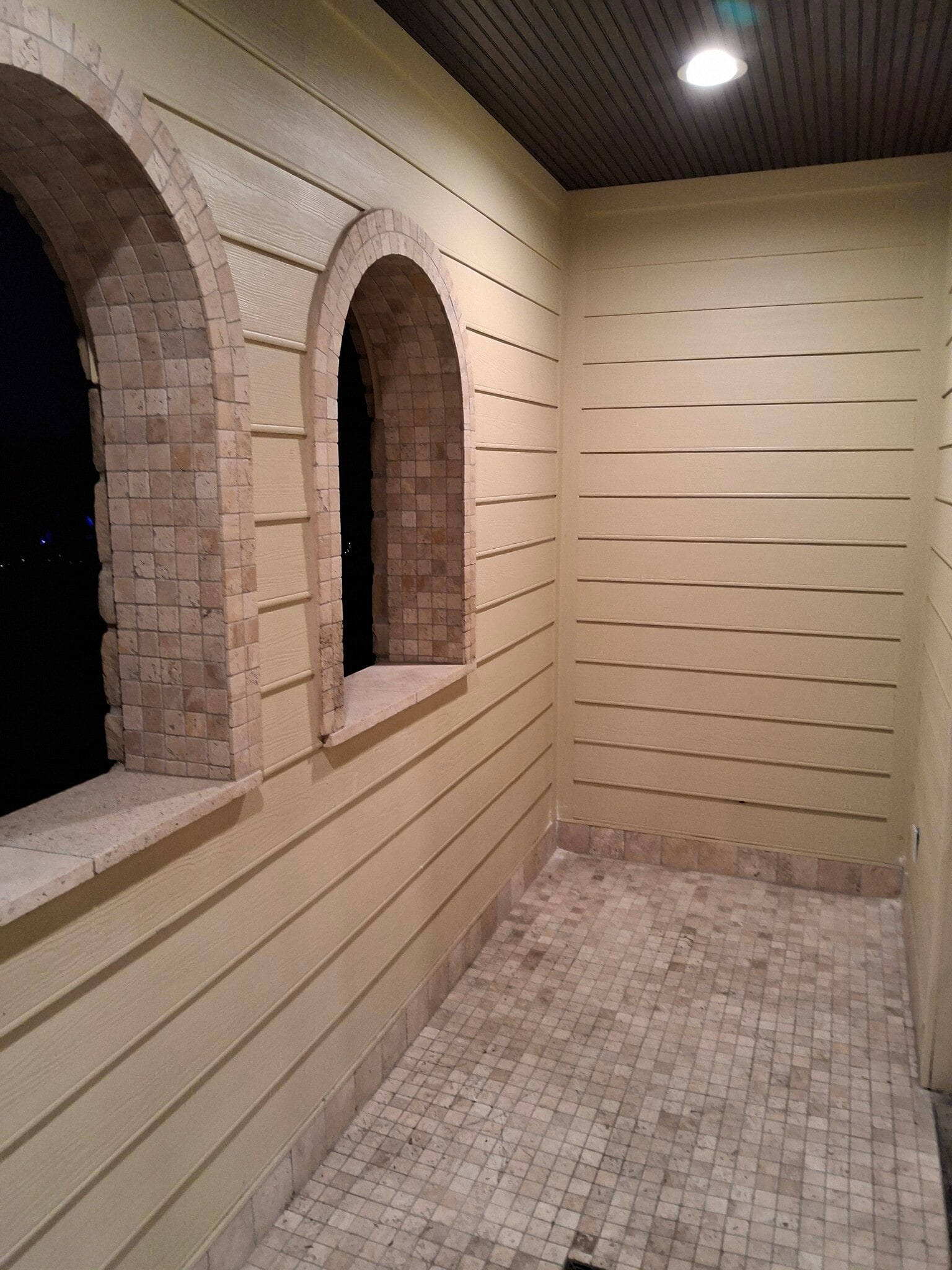 Building Photo - 305 Hughes Rd