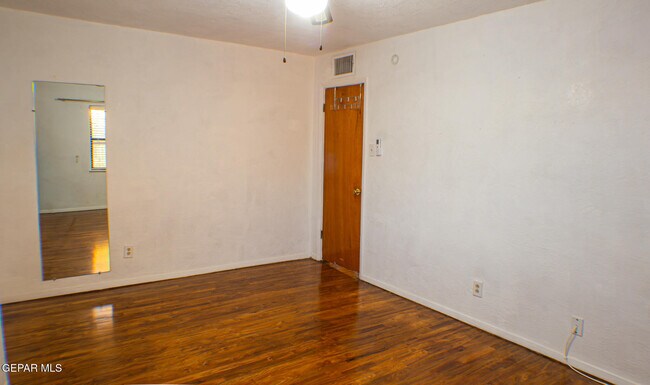 Building Photo - 3723 Memphis Ave