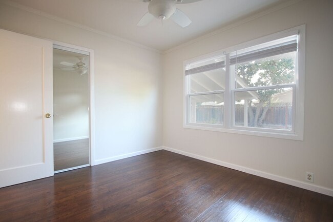 Building Photo - Charming 3 Bed, 2 bath in the East Foothills