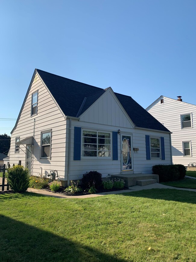 Primary Photo - 3733 N 99th St
