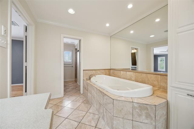Building Photo - 6777 Lakefair Cir
