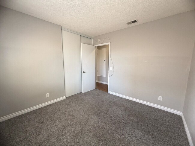 Building Photo - 15366 Black Shadow Dr