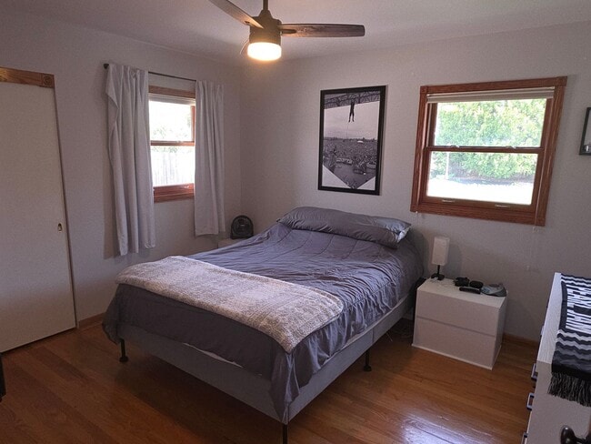 Building Photo - Updated 3 bedroom Racine ranch