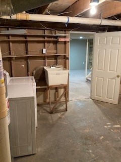 Building Photo - 120 Denbigh Ter