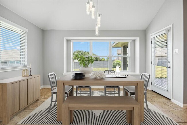 Building Photo - 140 W Highfield St