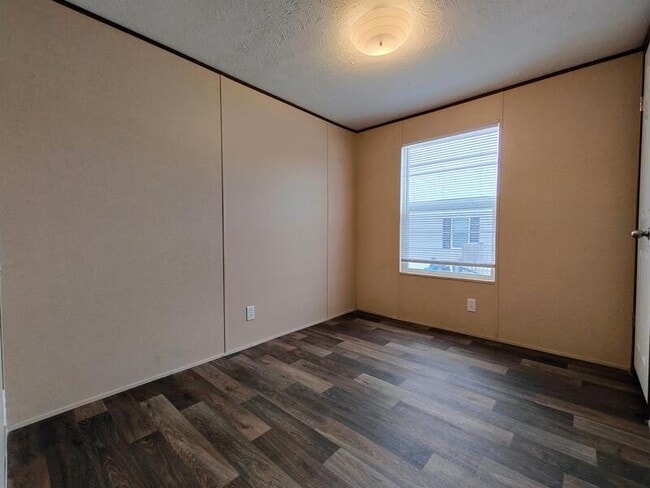 Building Photo - 309 W Tower Ln