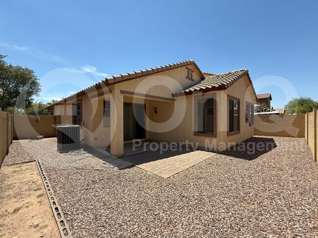Building Photo - 4072 E Cherry Hills Dr