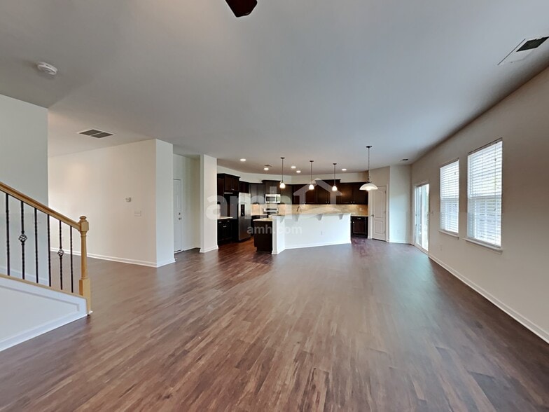 Building Photo - 128 Cherry Bark Dr