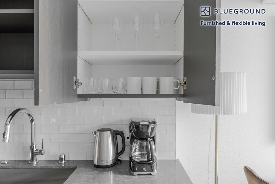 Building Photo - 1955 129th Ave NE