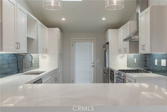 Building Photo - 633 Vista Bonita