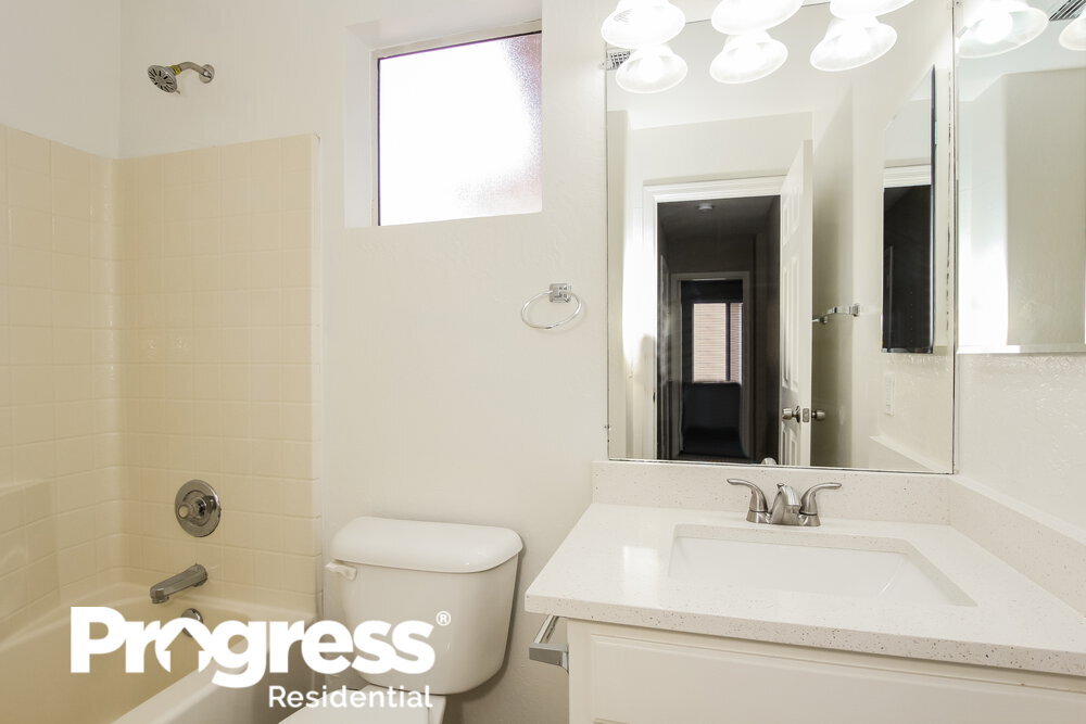 Building Photo - 20015 N 22nd Pl