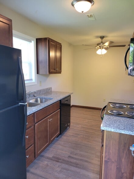 Building Photo - 517 Wood Thrush St