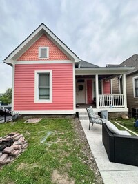 Building Photo - 1627 Forest Ave