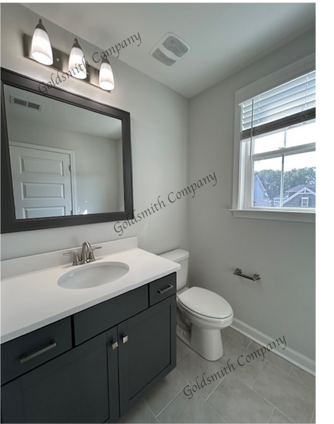 Building Photo - "Spacious Elegance Awaits: 5-Bedroom, 4.5-Bath Gem on Plumblee Lane!"