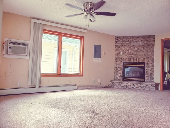 Building Photo - 2721 Fremont Ave S