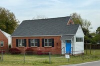 Building Photo - Remodeled 3 bedroom brick cape in Lakeside...