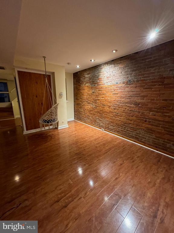Primary Photo - 1415 Lombard St