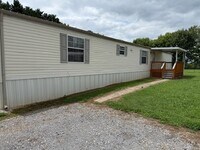 Building Photo - Greenback 37742 - 3 bed 2 bath mobile home...